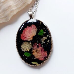 Camafeo con flores naturales