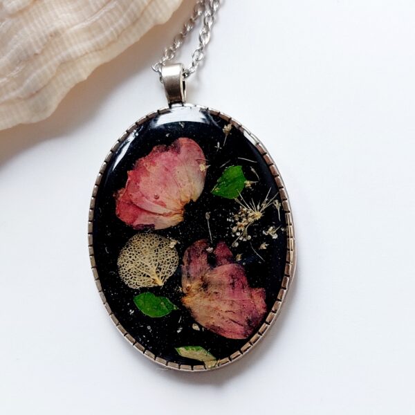 Camafeo con flores naturales